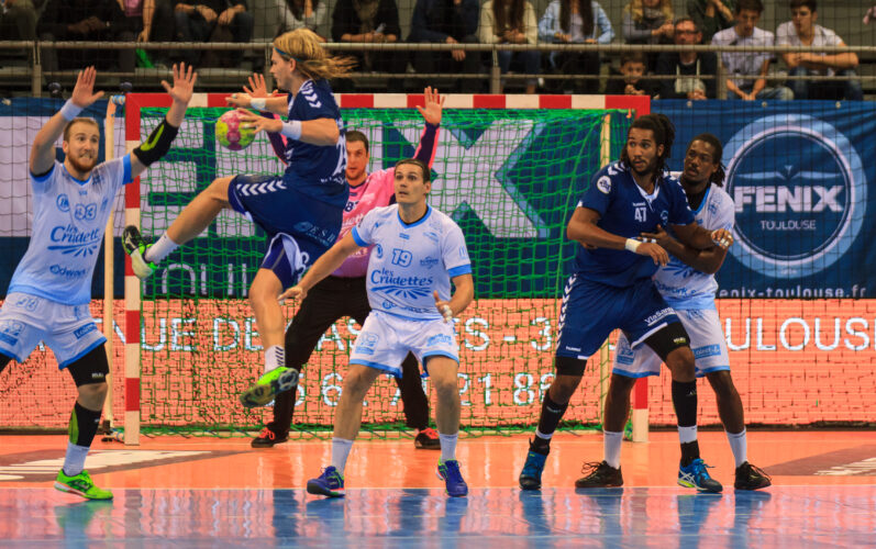 PYRENEES HAND CHALLENGE